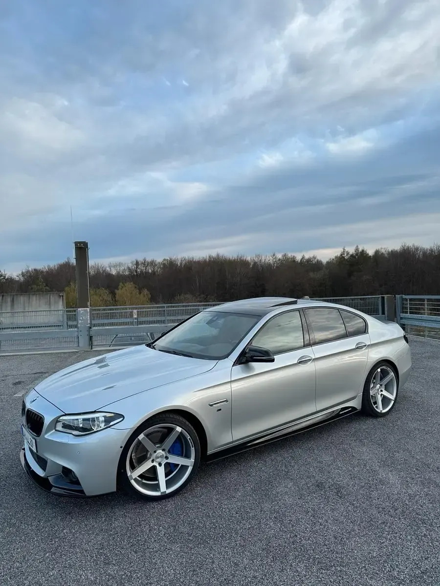 Gebraucht BMW 550 M Sport 449 PS (330 kW) 2016 Grau Limousine