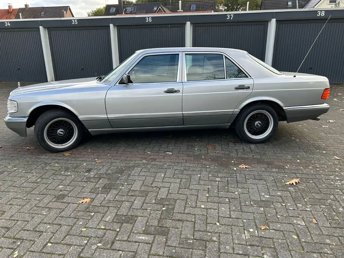 Gebraucht Mercedes S420 218 PS (160 kW) 1985 Silber Limousine