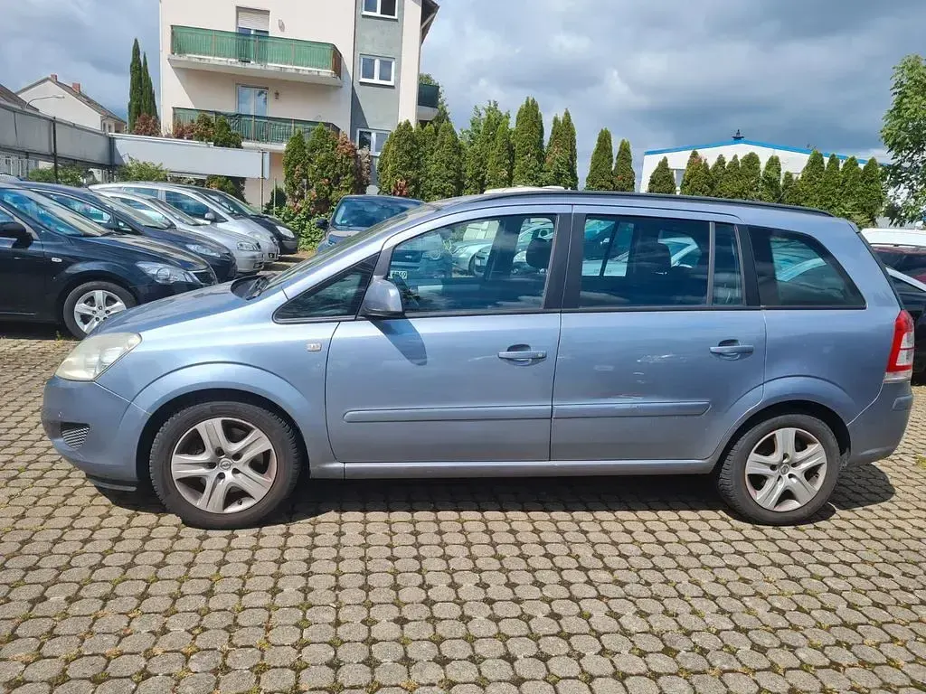 Gebraucht Opel Zafira Edition 110 PS (80 kW) 2009 Silber Van / Kleinbus
