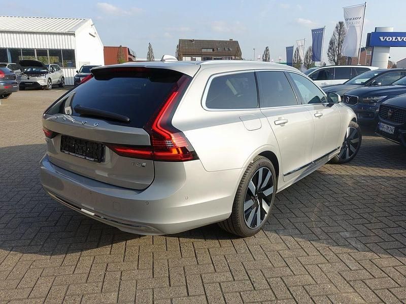 Gebraucht Volvo V90 Plus 398 PS (292 kW) 2025 Silber Kombi