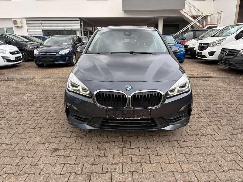 Gebraucht BMW 216 Advantage 116 PS (85 kW) 2020 Grau Kombi