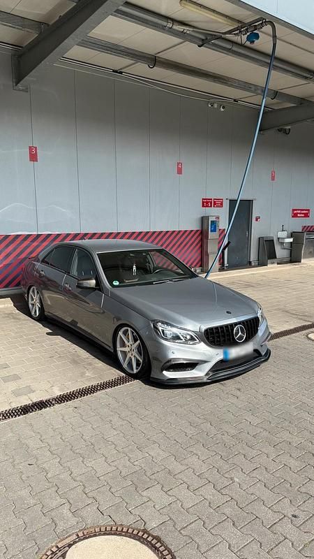 Gebraucht Mercedes E400 333 PS (244 kW) 2013 Silber Limousine