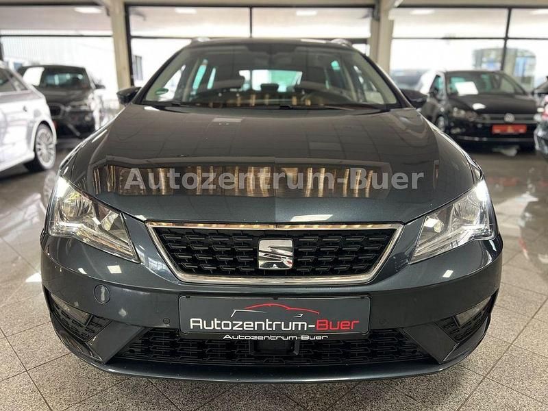 Grau Gebraucht 2019 Seat Leon ST Style Kombi | 13.990 € (Etwas zu teuer) - Bild 1/4
