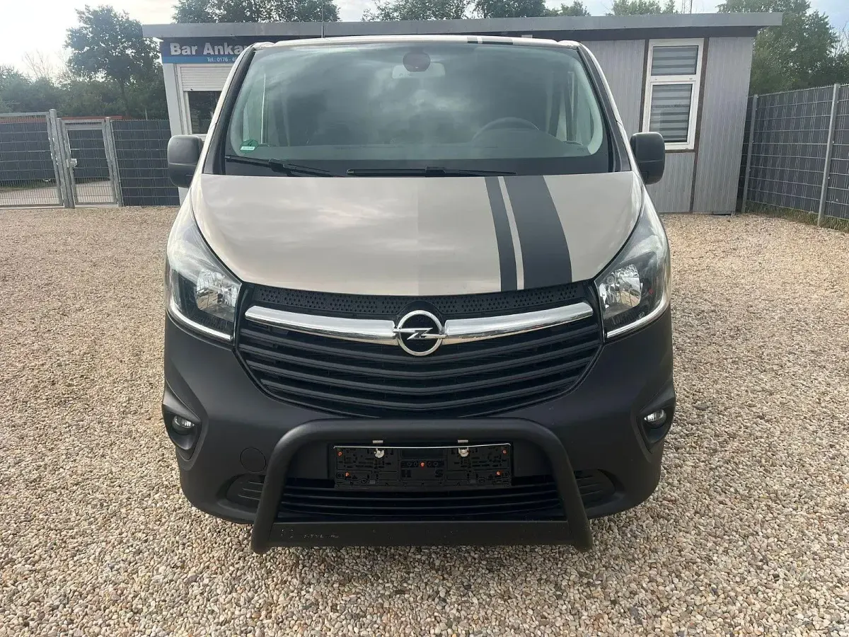 Gebraucht Opel Vivaro 145 PS (106 kW) 2018 Beige Van / Kleinbus