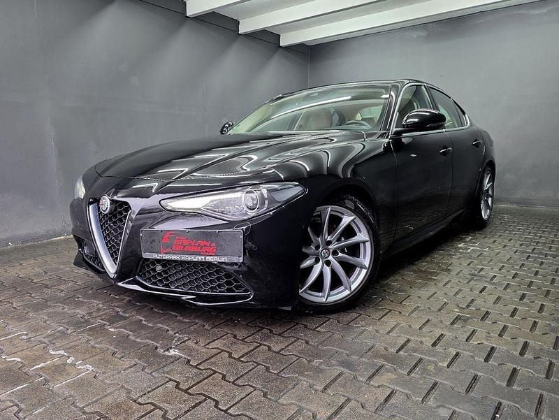 Gebraucht Alfa Romeo Giulia Super 200 PS (147 kW) 2017 Schwarz Limousine