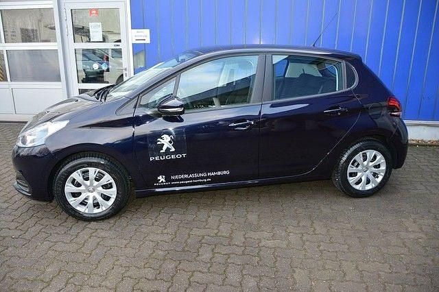 Gebraucht Peugeot 208 Active 82 PS (60 kW) 2016 Blau metallic Kleinwagen
