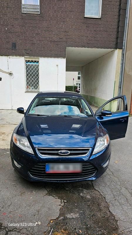 Blau Gebraucht 2011 Ford Mondeo Kombi | 2.500 € (Guter Preis) - Bild 1/4