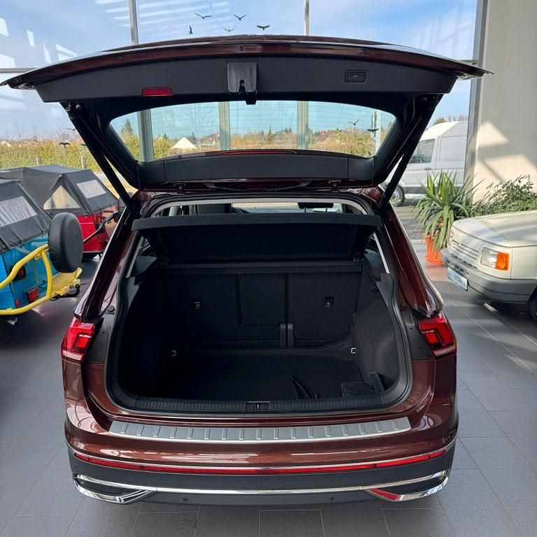 Gebraucht VW Tiguan Elegance 150 PS (110 kW) 2022 Blau SUV