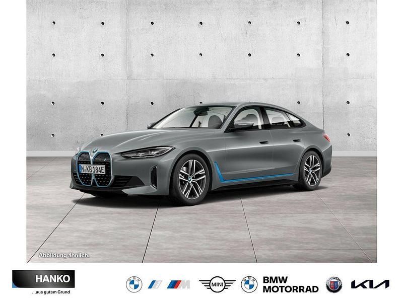 Grau Gebraucht 2022 BMW i4 Sport Line Limousine | 36.610 € (Guter Preis) - Bild 1/3
