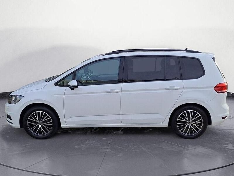 Gebraucht VW Touran Comfortline 150 PS (110 kW) 2022 Pure white Van / Kleinbus