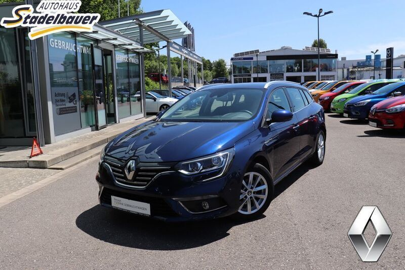 Blau Gebraucht 2018 Renault Mégane IV Intens Limousine | 13.790 € (Teuer) - Bild 1/4