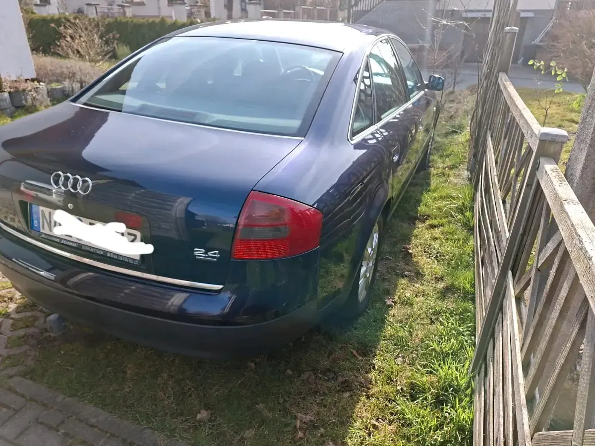 Używany Audi A6 163 KM (119 kW) 1997 Niebieski Sedan/Limuzyna