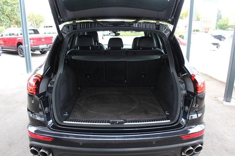Gebraucht Porsche Cayenne S 385 PS (283 kW) 2015 Tiefschwarzmetallic SUV