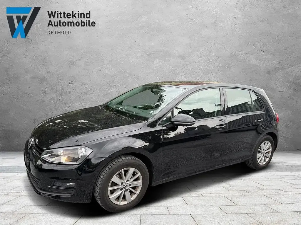 Gebraucht VW Golf VII Trendline 105 PS (77 kW) 2014 Schwarz Limousine