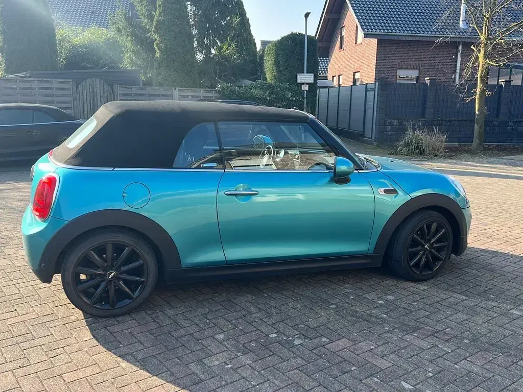 Używany Mini Cooper 136 KM (100 kW) 2016 Niebieski Hatchback