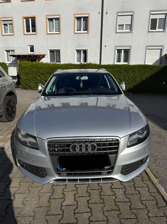 Silber Gebraucht 2011 Audi A4 Ambiente Kombi | 7.500 € (Fairer Preis) - Bild 1/4