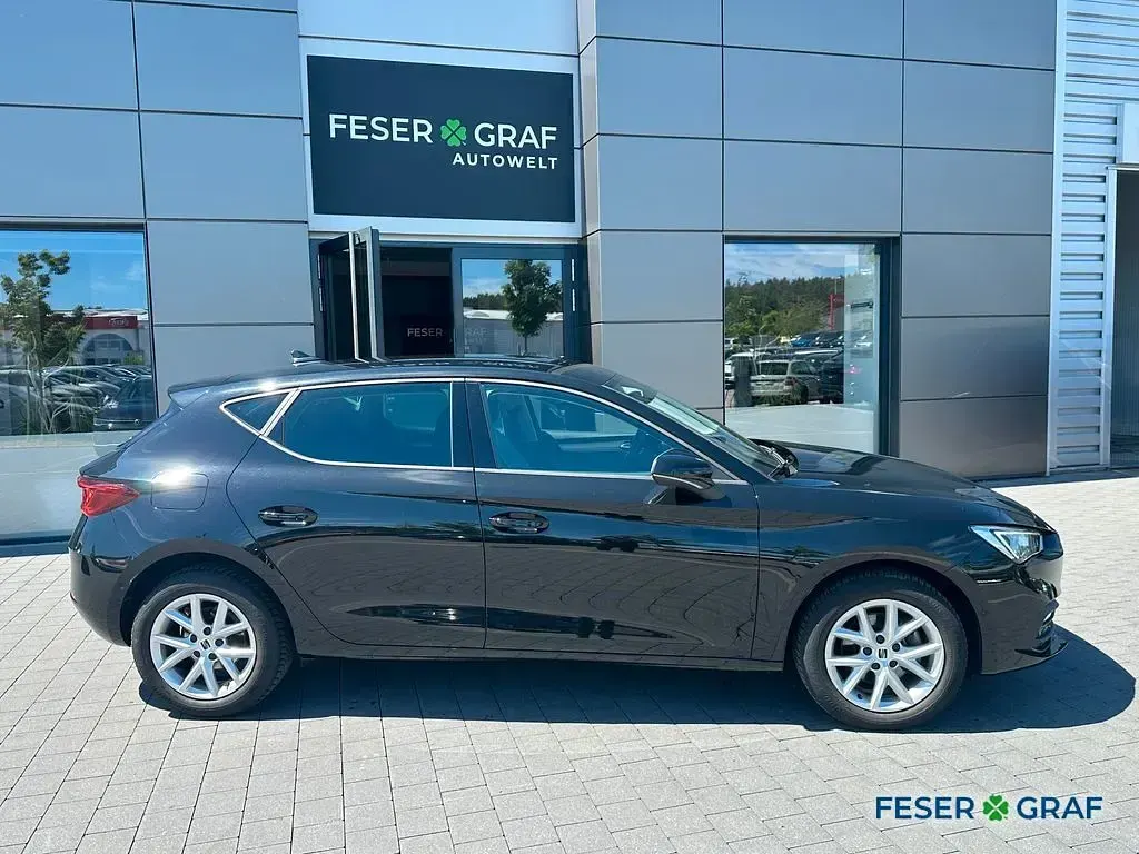 Gebraucht Seat Leon 131 PS (96 kW) 2022 Schwarz Limousine