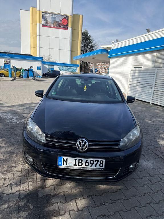 Gebraucht VW Golf VII Style 105 PS (77 kW) 2012 Blau Limousine