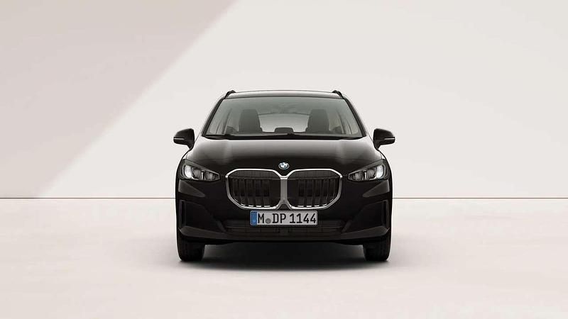 Neu BMW 216 122 PS (89 kW) 2026 Alpinweiß uni Van / Kleinbus