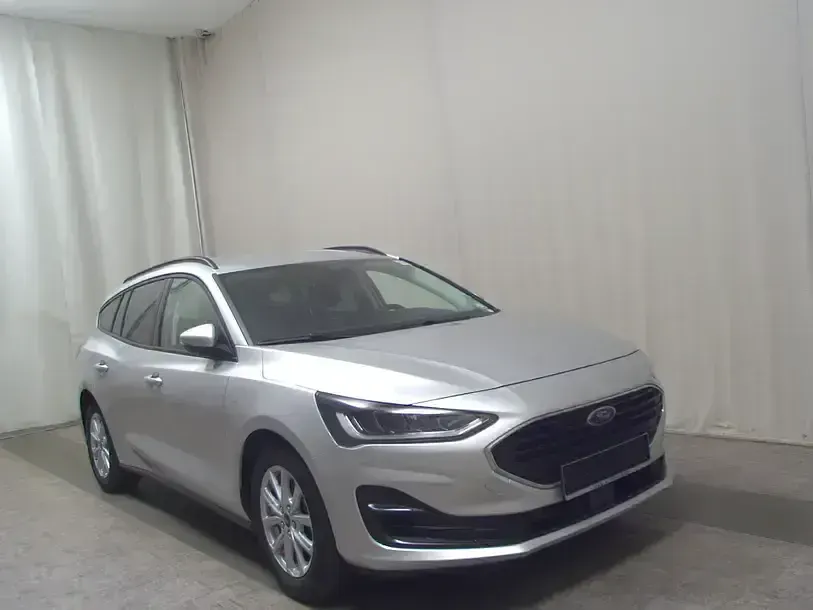 Używany Ford Focus Cool & Connect 120 KM (88 kW) 2022 Srebrny Kombi