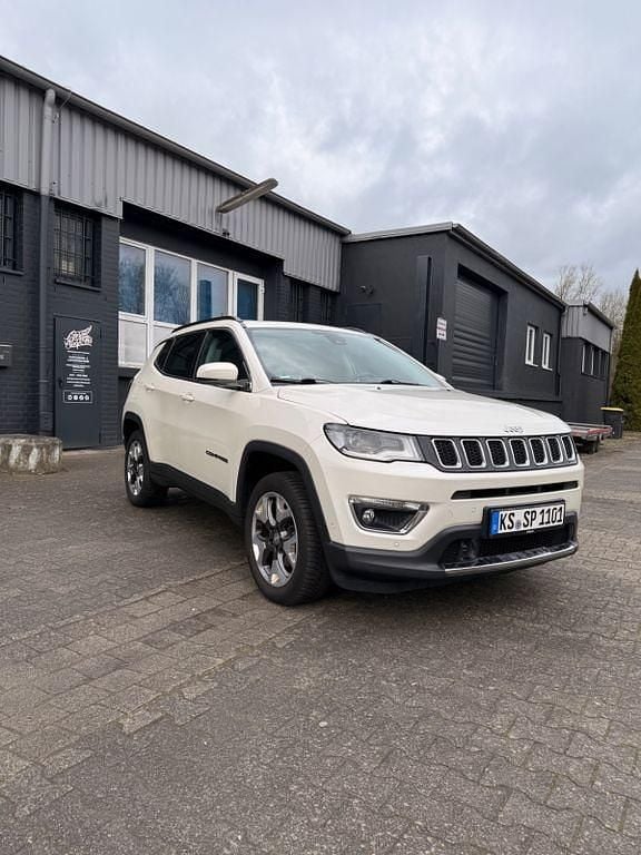 Gebraucht Jeep Compass Limited 170 PS (125 kW) 2018 Weiß SUV