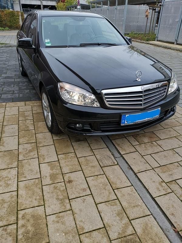 Gebraucht Mercedes C200 136 PS (100 kW) 2010 Schwarz Limousine