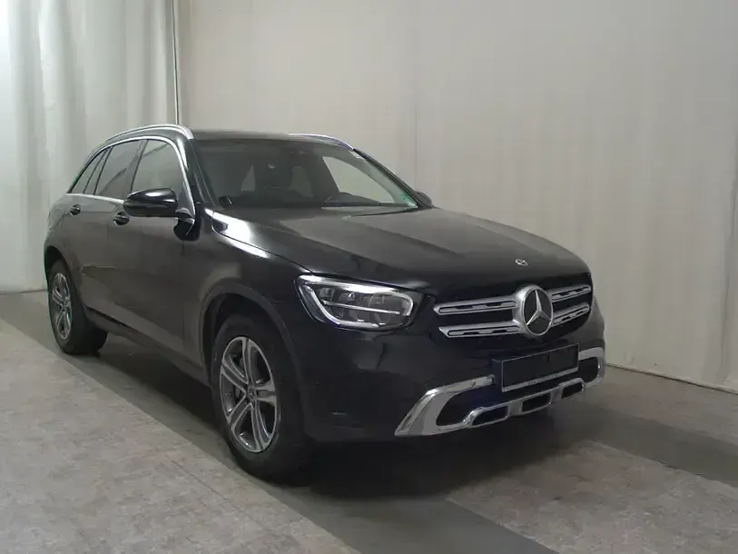 Gebraucht Mercedes GLC220 Exclusive 194 PS (142 kW) 2022 Schwarz unilack SUV