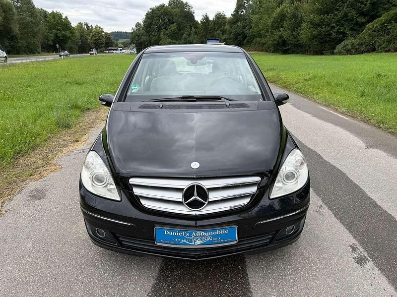 Schwarz Gebraucht 2005 Mercedes B200 Van / Kleinbus | 4.250 € (Etwas zu teuer) - Bild 1/4