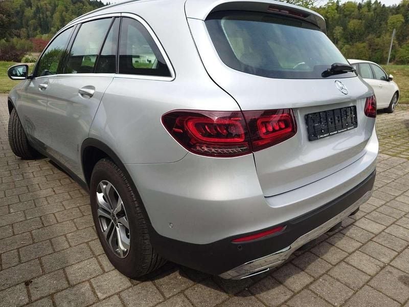 Gebraucht Mercedes GLC200 197 PS (144 kW) 2020 Iridiumsilber  metalliclack SUV