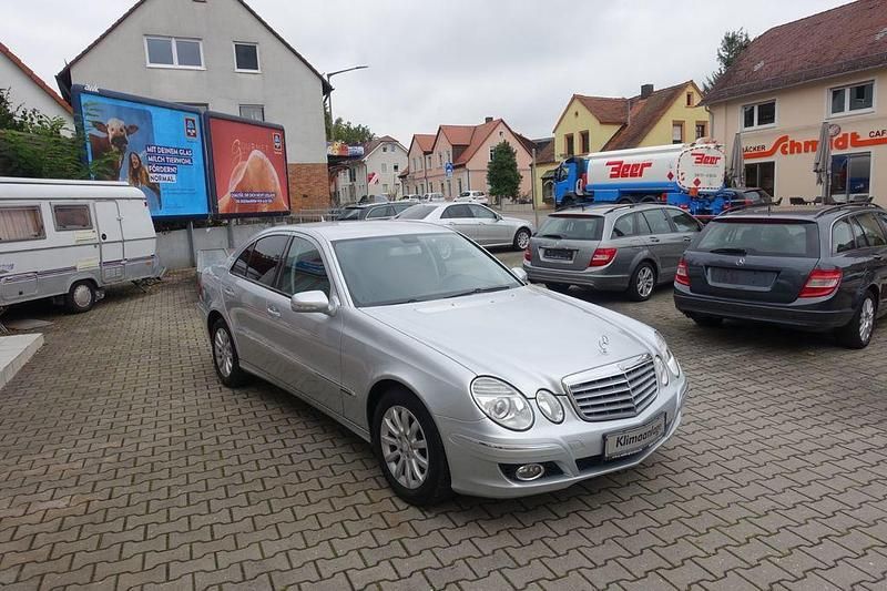 Gebraucht Mercedes E200 184 PS (135 kW) 2007 Silber Limousine