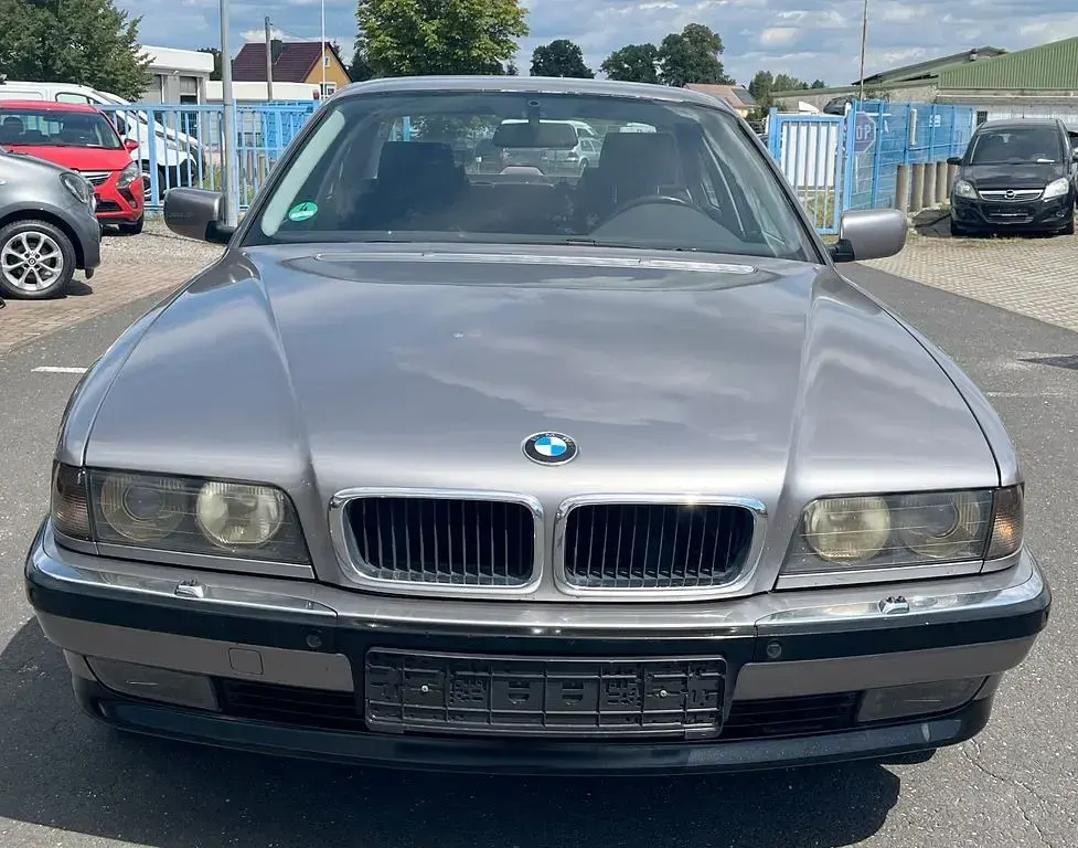 Gebraucht BMW 728 193 PS (141 kW) 1996 Grau Limousine