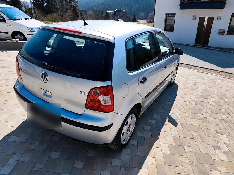 Gebraucht VW Polo 64 PS (47 kW) 2003 Silber Kleinwagen