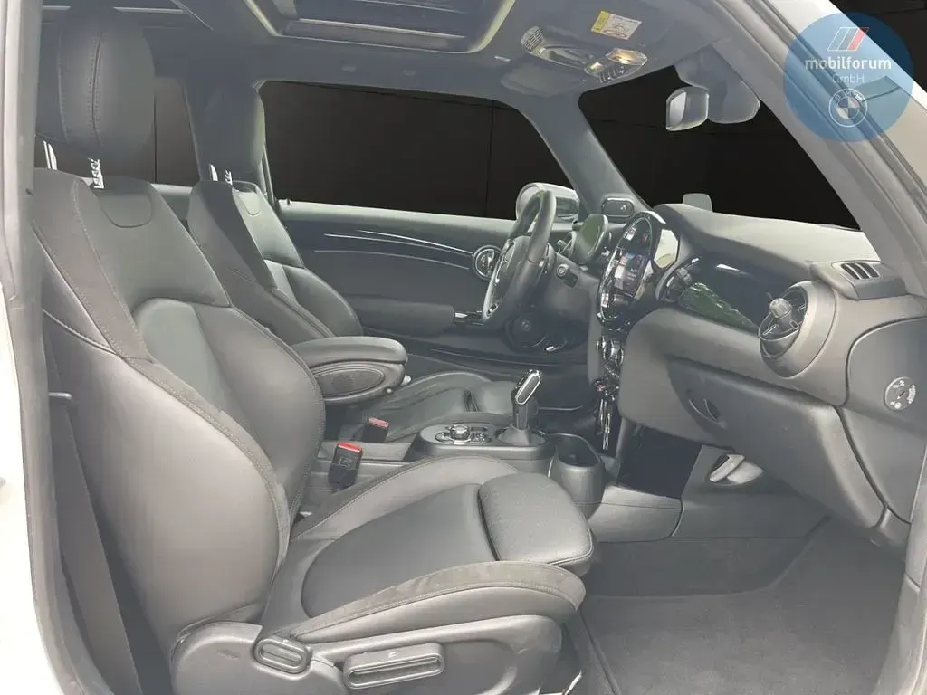 Gebraucht Mini John Cooper Works 231 PS (169 kW) 2023 Weiß Kleinwagen