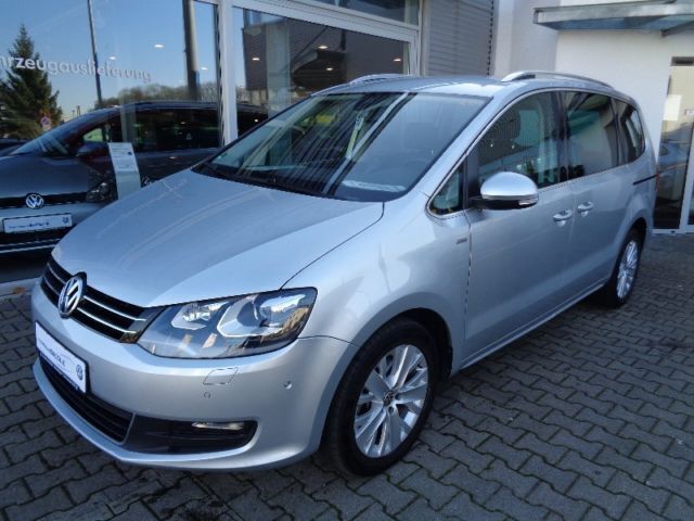 Gebraucht VW Sharan Life 140 PS (102 kW) 2013 Silber metallic Van / Kleinbus