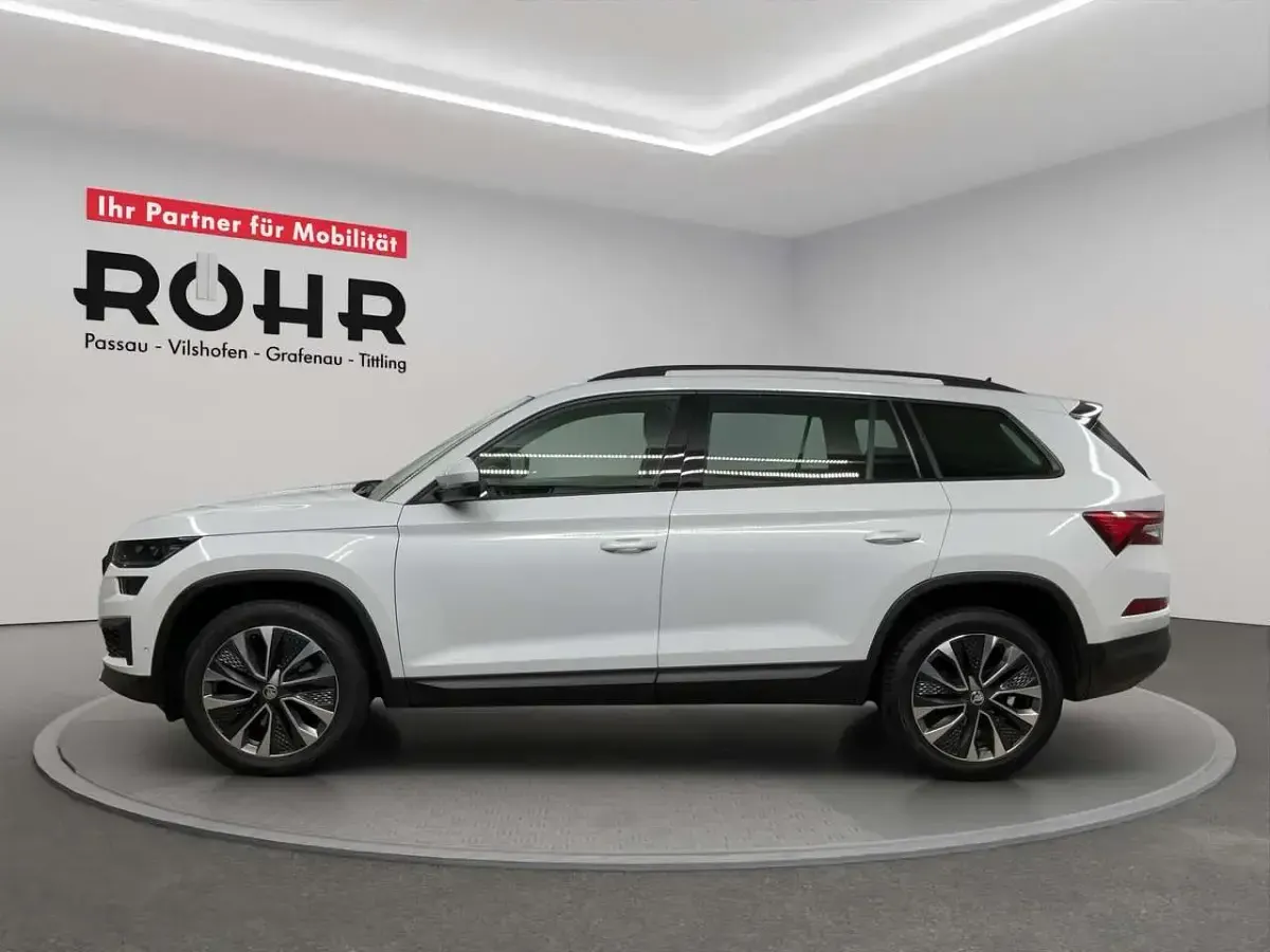 Gebraucht Skoda Kodiaq Ambition 200 PS (147 kW) 2023 Moonweiss perleffekt SUV