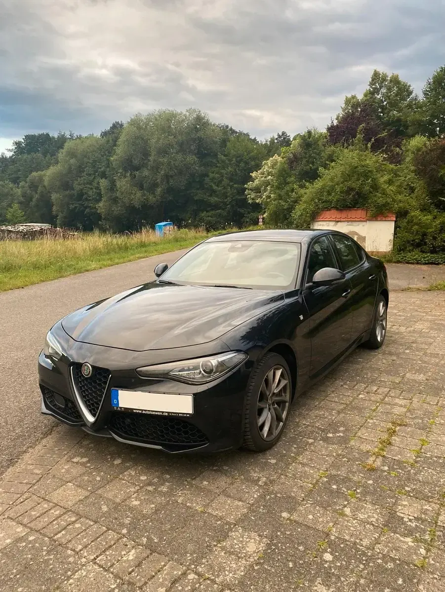Gebraucht Alfa Romeo Giulia Ti 280 PS (205 kW) 2024 Schwarz Limousine