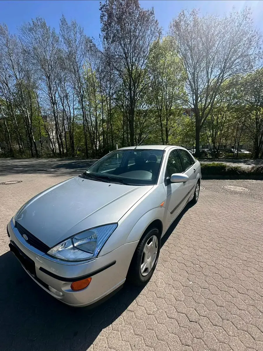 Gebraucht Ford Focus 101 PS (74 kW) 2002 Limousine