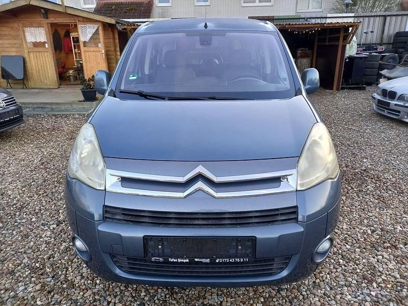 Blau Gebraucht 2010 Citroën Berlingo Van / Kleinbus | 4.200 € (Guter Preis) - Bild 1/4