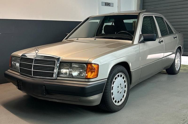 Andere farben Gebraucht 1991 Mercedes 190 Limousine | 7.900 € - Bild 1/4