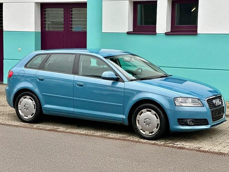 Second-hand Audi A3 Ambition 105 CP (77 kW) 2010 Albastru Hatchback