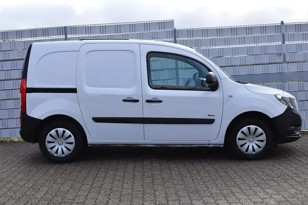 Gebraucht Mercedes Citan 111 110 PS (80 kW) 2017 Weiß Van / Kleinbus