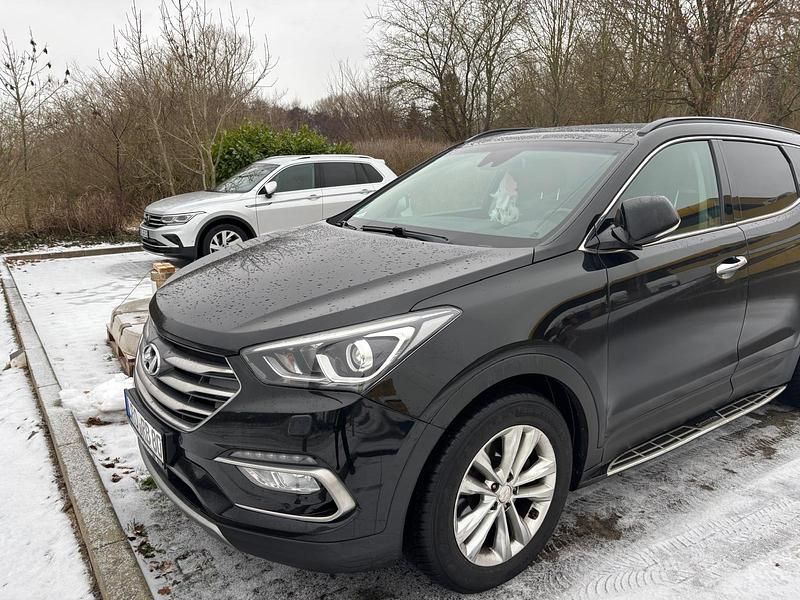 Gebraucht Hyundai Santa Fe 147 PS (108 kW) 2018 Schwarz SUV