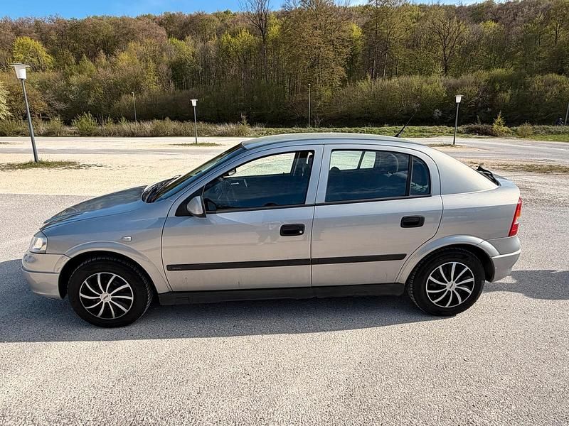 Usata Opel Astra 85 CV (62 kW) 2000 Grigio Berlina