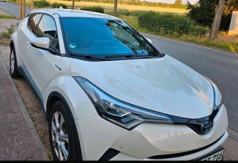Weiß Gebraucht 2017 Toyota C-HR SUV | 16.000 € (Fairer Preis) - Bild 1/4