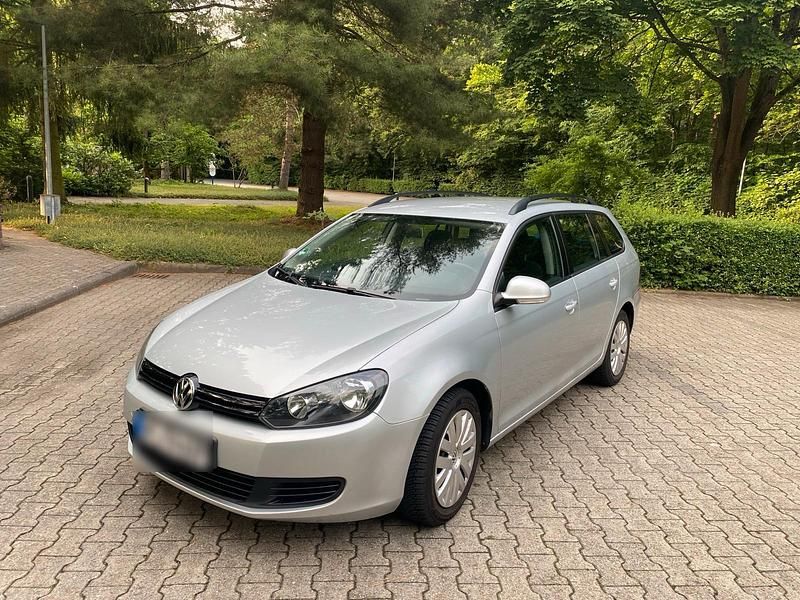 Gebraucht VW Golf VI 122 PS (89 kW) 2010 Silber Kleinwagen