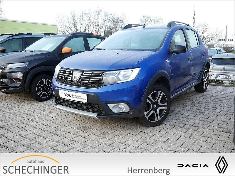 Blau Gebraucht 2020 Dacia Sandero Celebration Limousine | 12.250 € (Fairer Preis) - Bild 1/4