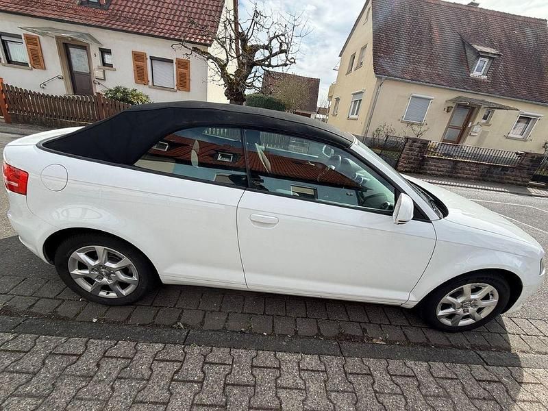 Gebraucht Audi A3 Cabriolet 105 PS (77 kW) 2010 Weiß Cabrio