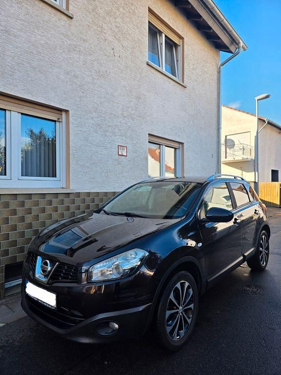 Violet Gebraucht 2010 Nissan Qashqai Tekna SUV | 5.400 € (Fairer Preis) - Bild 1/4