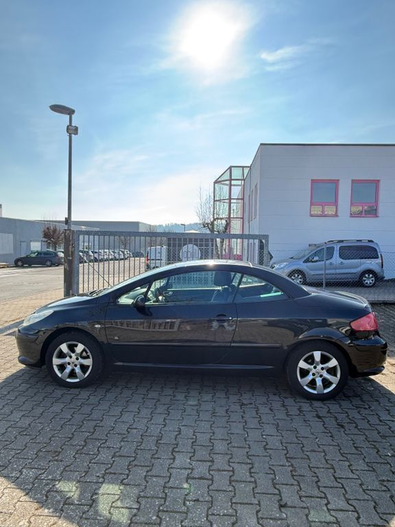 Gebraucht Peugeot 307 CC 140 PS (102 kW) 2008 Schwarz Cabrio