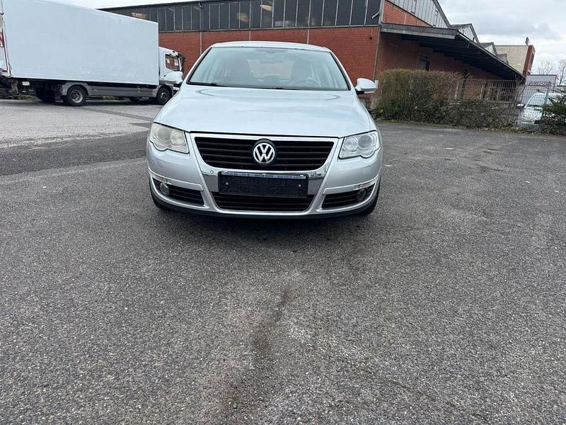Gebraucht VW Passat Highline 160 PS (117 kW) 2008 Silber Limousine
